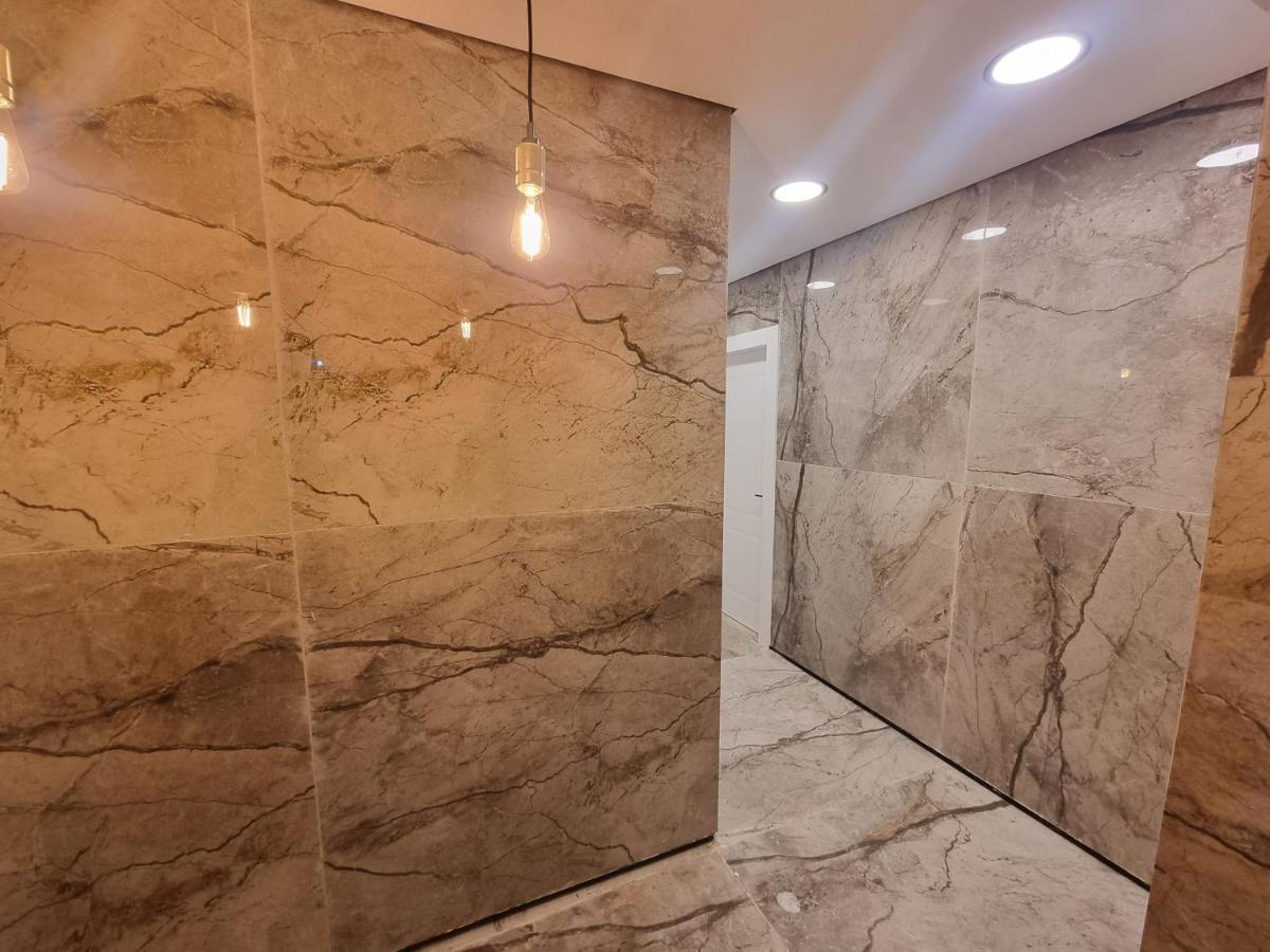 Ferienwohnung הברון Baron Rischon LeZion Exterior foto