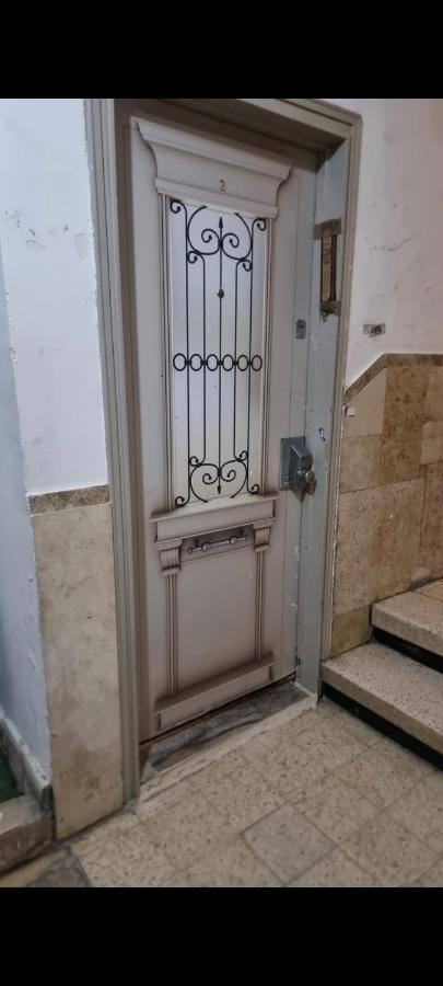 Ferienwohnung הברון Baron Rischon LeZion Exterior foto